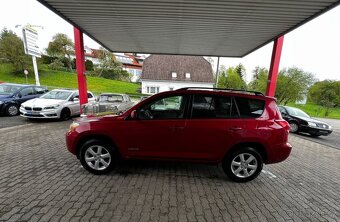 Toyota RAV 4 2.4i Limited benzín 125kw - 14