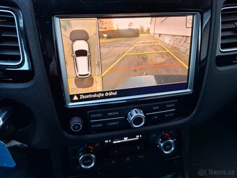 VW Touareg 3.0 TDI Klima Alu Tažné Model Model 2011 - 14