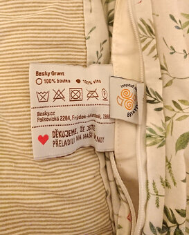 Postýlka IKEA s matrací, peřinkami a příslušenstvím - 14
