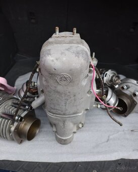 Originální nové motory z vojenského depozitu Dněpr K750 - 14