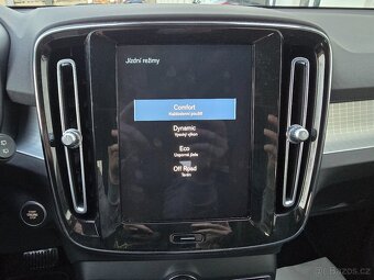 VOLVO XC40 120kW T3 MOMENTUM Automat ČR 2021 LED NAVI -DPH - 14