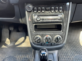 MERCEDES-BENZ VANEO  1,9 i  92 Kw IMAGINATION,TAŽNÉ - 14