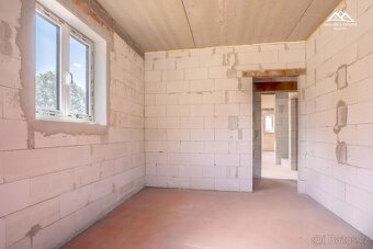 Prodej rodinného domu 5+k,  714 m2, Chlístov - 14