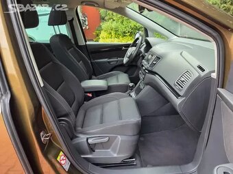 Alhambra 2.0TDI/125kW DSG,7.míst,xenon,tažné,kamera,navi - 14