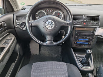 benzínový VW Volkswagen Bora (Golf)  1.6i 2003 edice SPECIAL - 14