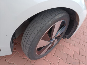 BMW i3 Facelift LED kamera tepelko navigace parkpilot - 14