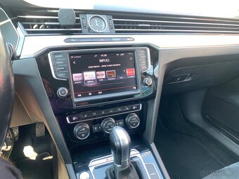 VOLSVAGEN PASSAT 2.0 TDi 176kW 4x4 DSG HIGLINE - 14