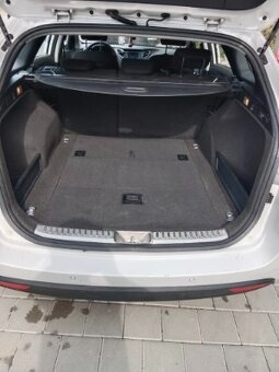 PRODÁM HYUNDAI i40 COMBI 1,7CRDI,104 KW, ČR, SERVISNÍ KNIŽKA - 14