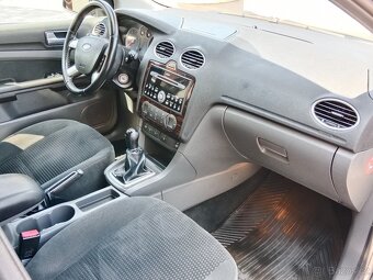 Ford Focus 1,6i 74Kw r.v.8/2006 najeto 119000Km Výbava Ghia - 14