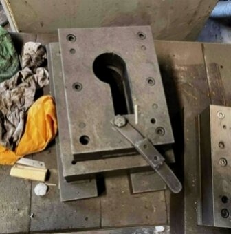 Excentrický lis LE 400 z roku 1963 - 14