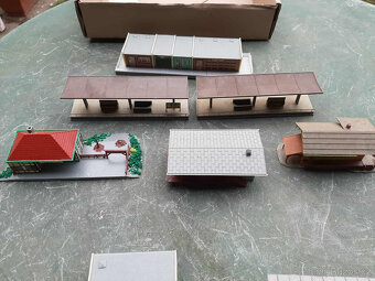 Vlačky  domečky  velikost N ,TT a H0 - 14