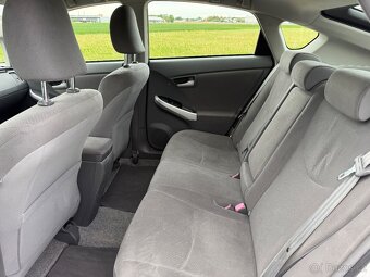 TOYOTA PRIUS 1.8 HYBRID //2011 147.800 KM 1.MAJITEL SERVISKA - 14