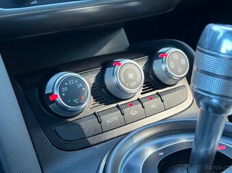 Audi R8 4.2 FSI Quattro R-Tronic - 14
