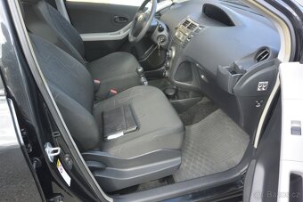 PRODÁM Toyota Yaris 1.3VVT-i 6kv 70tis km - 14