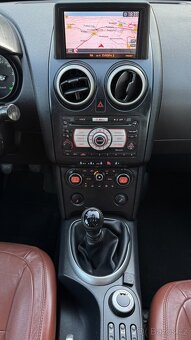Nissan Qashqai 2.0i 16V LPG 4x4,kup ČR,serviska,MAX výbava - 14