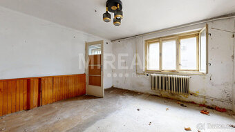 Praha 9 - Vinoř, prodej RD s projektem ke kompletní rekonstr - 14