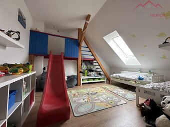 Pronájem ŘRD 5+1 (285 m2) Šafaříkova, Chomutov - 14