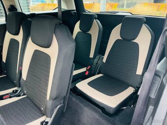 Citroën Grand C4 Picasso 2.0HDi AUT NAVIG LED 7 MÍST KAMERA - 14