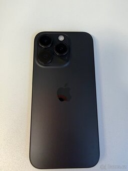 Apple iPhone 15 Pro 256GB černý titan - 14