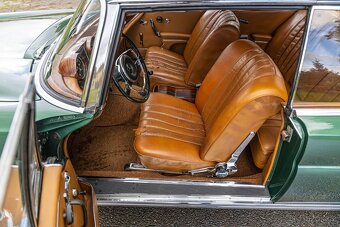Mercedes Benz w111 250 SE - 14