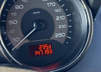 Peugeot RCZ 1,6 16V 200k MOTOR PO GO benzín manuál 147 kw - 14