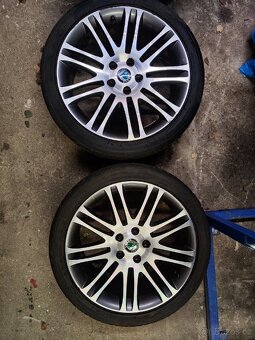 ALU kola Škoda Luxon 5x112 zánovní pneu 225/40 ZR18 - 14