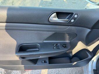 Volkswagen Golf - 14