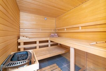 MIROŠOVICE - DŮM S VÝJIMEČNÝM KOUZLEM - 14