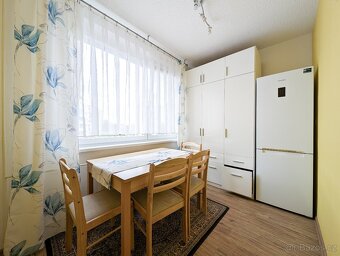 Pěkný byt 2+1 s balkonem / zděné jádro / Moravský Krumlov - 14