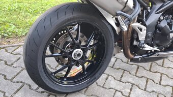 Triumph Speed Triple 1050 - 14