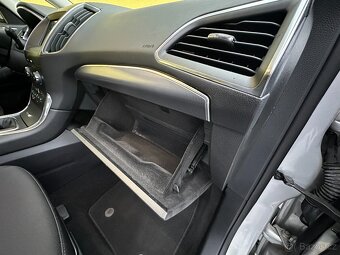 Ford Galaxy 1.5/118kW TITANIUM  7.Míst r.v. 2016 jen 98tkm - 14