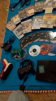 PlayStation 2 slim + příslušenství + hry - 14