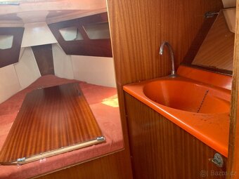 SLEVA 50% Dufour 1800 s vestavěným motorem bez takeláže - 14