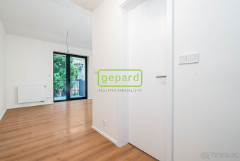 Prodej bytu 2+kk/B, 40 m2 + 4 m2, Praha 8-Kobylisy - 14