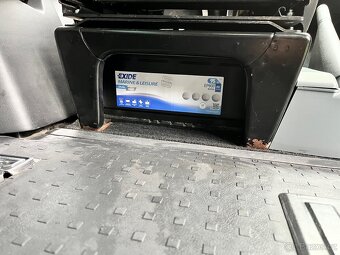 VW Multivan T5 2.5 TDI 96kW rv2008 - po servisu,spací - 14