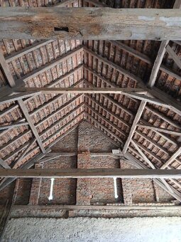 Staré trámy a rozebrame staré objekty  zdarma - 14