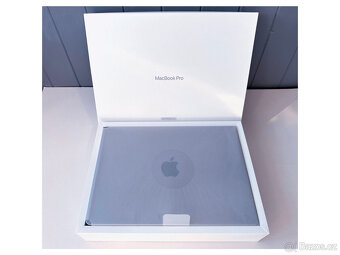 Apple MacBook Pro - M1 Max - 14" - 64 GB RAM - 2 TB (model  - 14