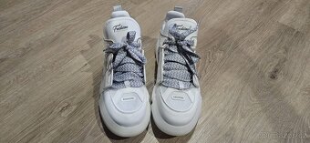 Ruzne druhy bot,tenisek Nike,Blauer,Reebok atd. - 14