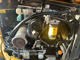 Cat 302.7D Minibagr 3T s naklápěcí hlavou - 14