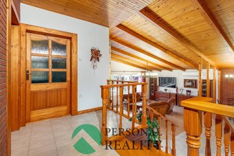 Prodej rodinného domu 5+kk 181 m2 se zahradou 708 m2 okr. Pa - 14