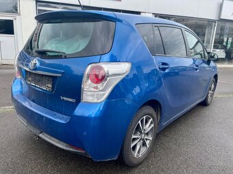 Toyota Verso 1.8i SkyView Edition benzín 108kw - 14