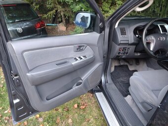 Toyota Hilux - 14