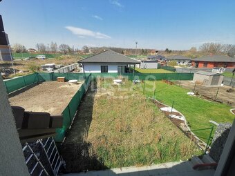 Velký Osek, prodej řadového rodinného domu 5+kk, 106 m2 na p - 14