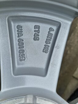 215/45/16 Originál Alu kola Škoda Fabia III 5x100 Nové - 14
