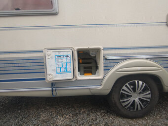 Prodám karavan Tec 450 – 4 osoby připravený na cestu - 14