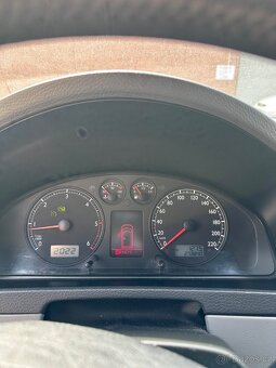 VW MULTIVAN 2,5 D, r.v. 2006 - 14