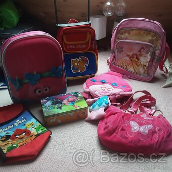 Kabelky , batuzky taštičky atd - 14