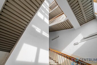 Nabízíme k pronájmu kombinované komerční prostory, ul. Přepe - 14