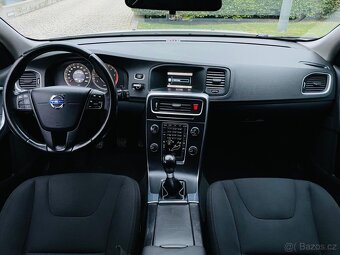 Volvo V60 2.0D 120KW 5VÁLEC MANUÁL BEZ KOROZE - 14