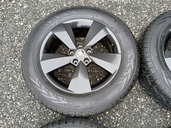 Pěkná zimní orig alu Škoda Kodiaq 215/65/17 vzorek 8mm - 14
